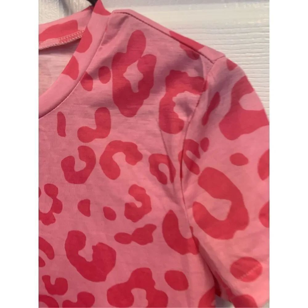 Pink Cheetah Patterned T-Shirt - Picture 4 of 6